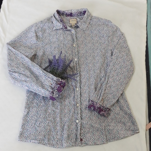 G.H. Bass & Co. Tops - G.H. Bass & Co . Woman  button down shirt